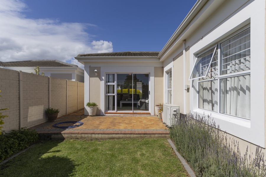 To Let 3 Bedroom Property for Rent in Heritage Park Western Cape